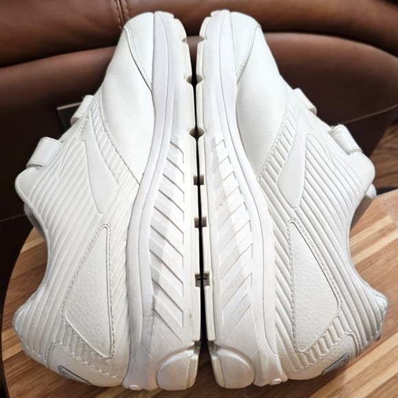 Brooks Addiction Walker Men's 14, hook & loop, EUC - barely used - Picture 9 of 15